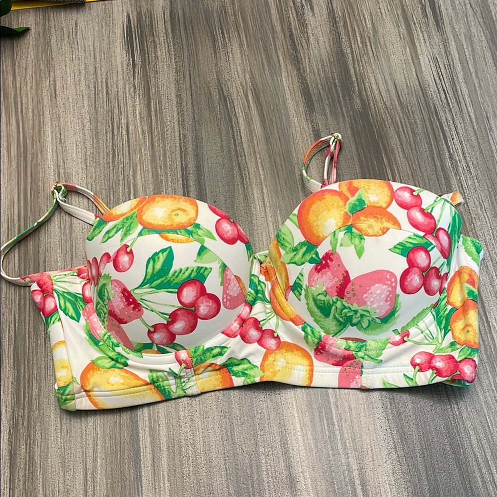 Betsey Johnson Bikini Top Size Medium. Pre-Owned
